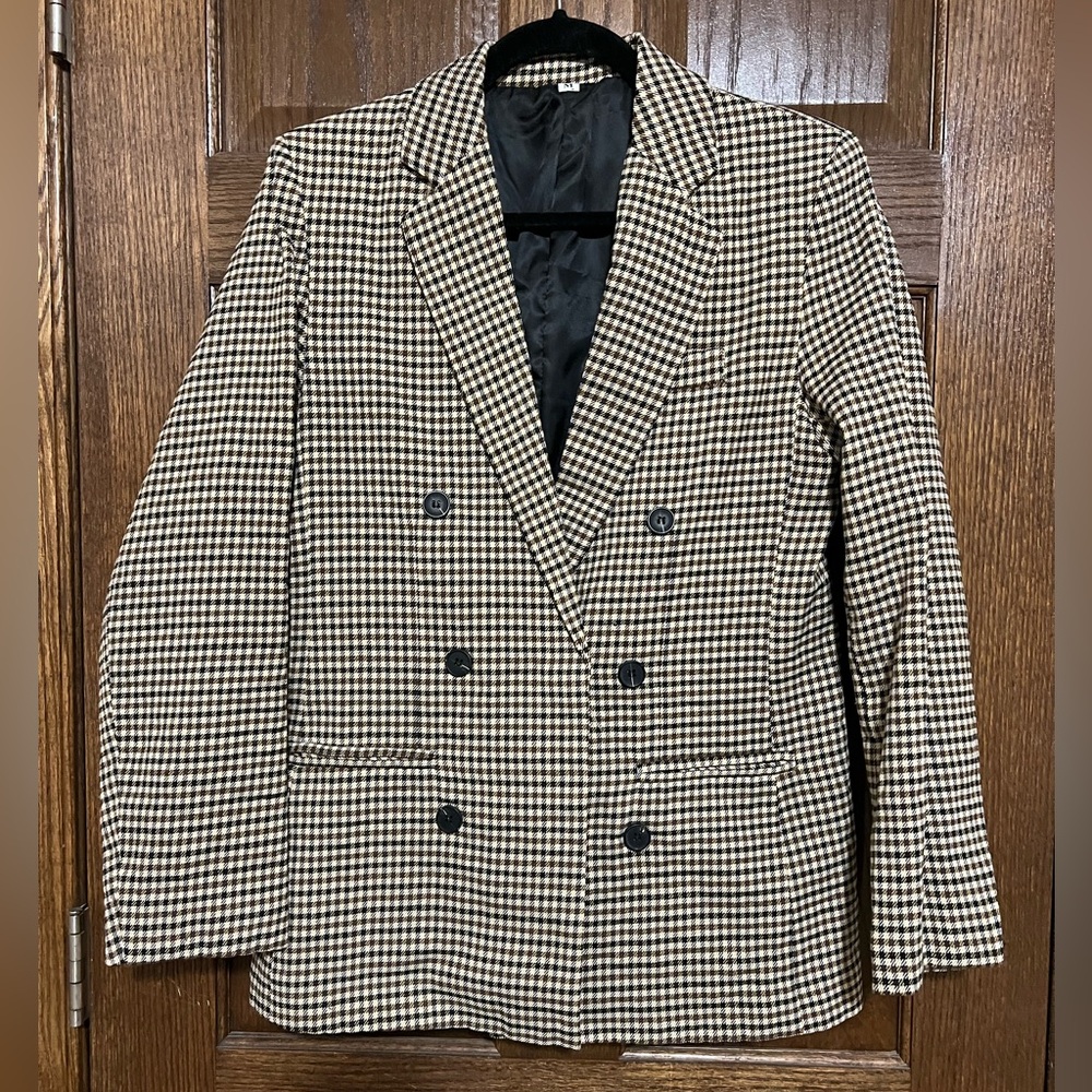 Elegant Black and Cream Houndstooth Blazer